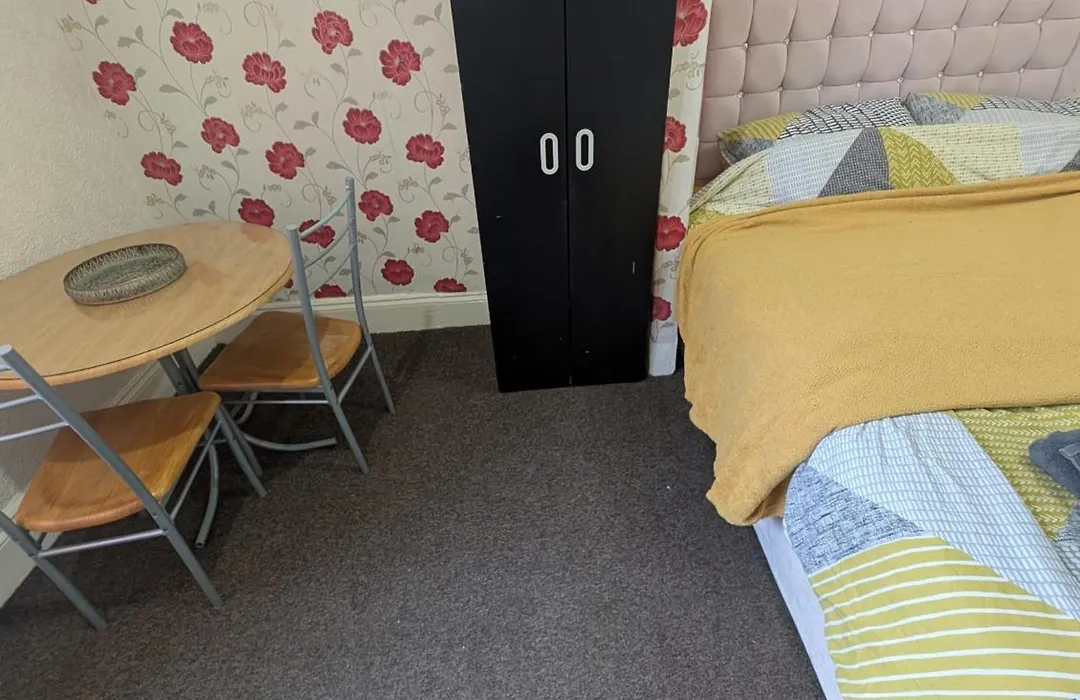 New Kirkstead Guest House Dog Friendly Everyone Welcome-1